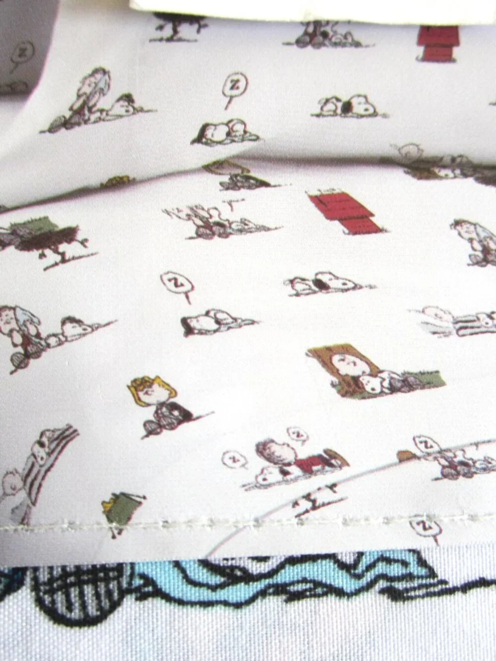 Snoopy Woodstock Peanuts Sleeping Berkshire Twin Sheet Set - Picture 6 of 10